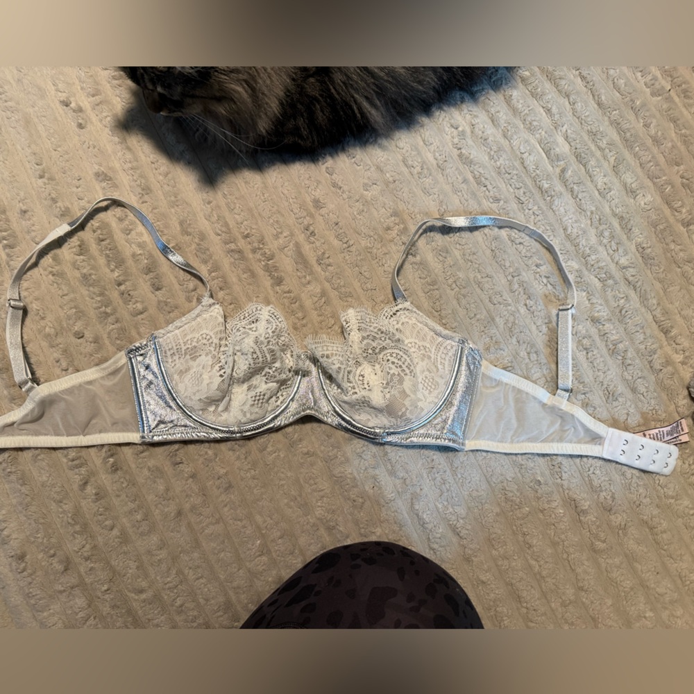 Victoria's Secret Silver and White Lace Bra